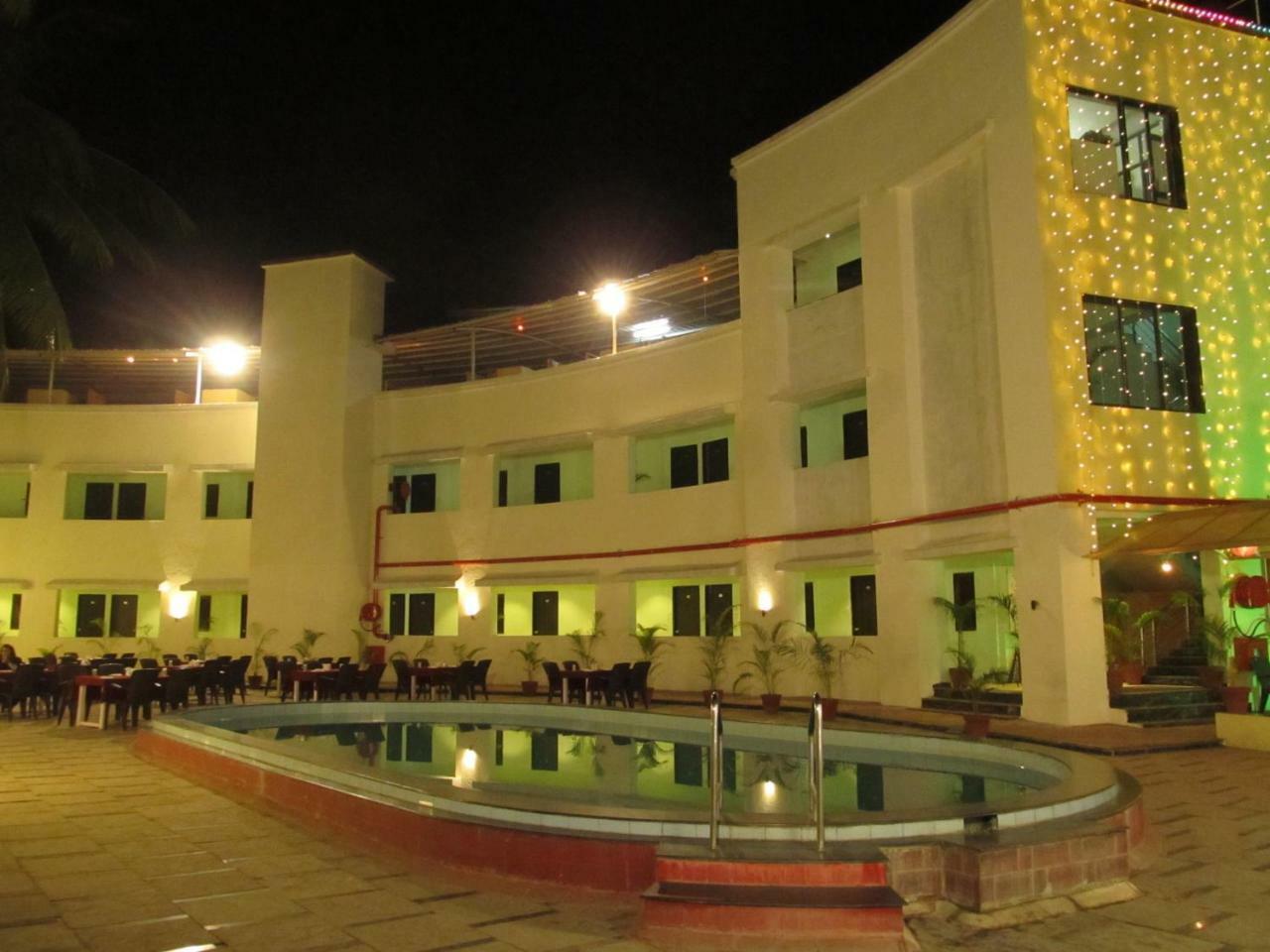 Hotel Sea Rock Villa Даман Екстериор снимка